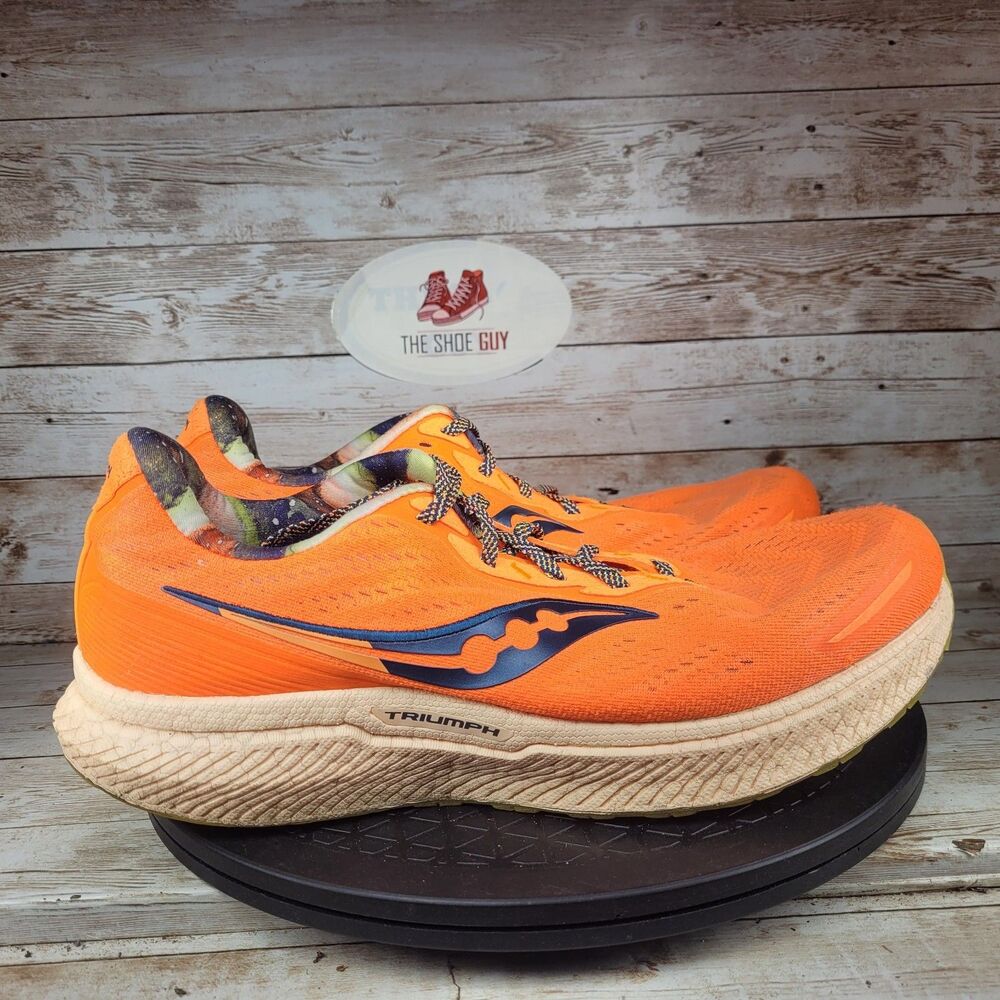 Saucony triumph 19 Men's Size 11 Orange White Athletic Running Shoes